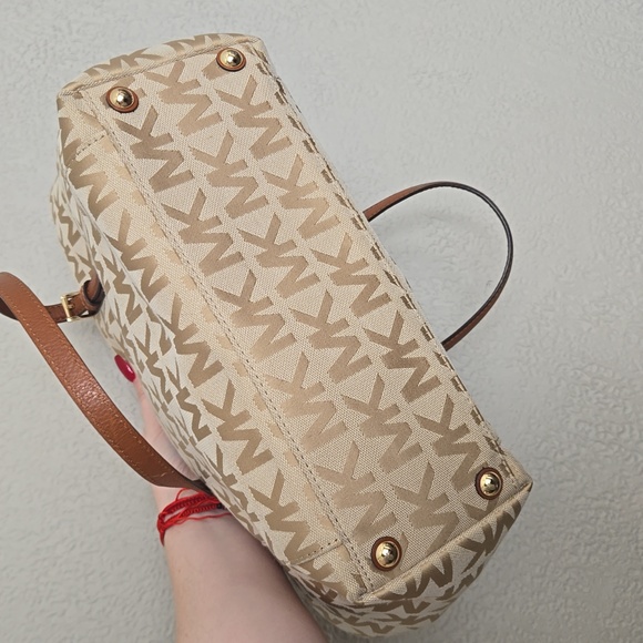 Michael Kors Tote - Picture 6 of 15